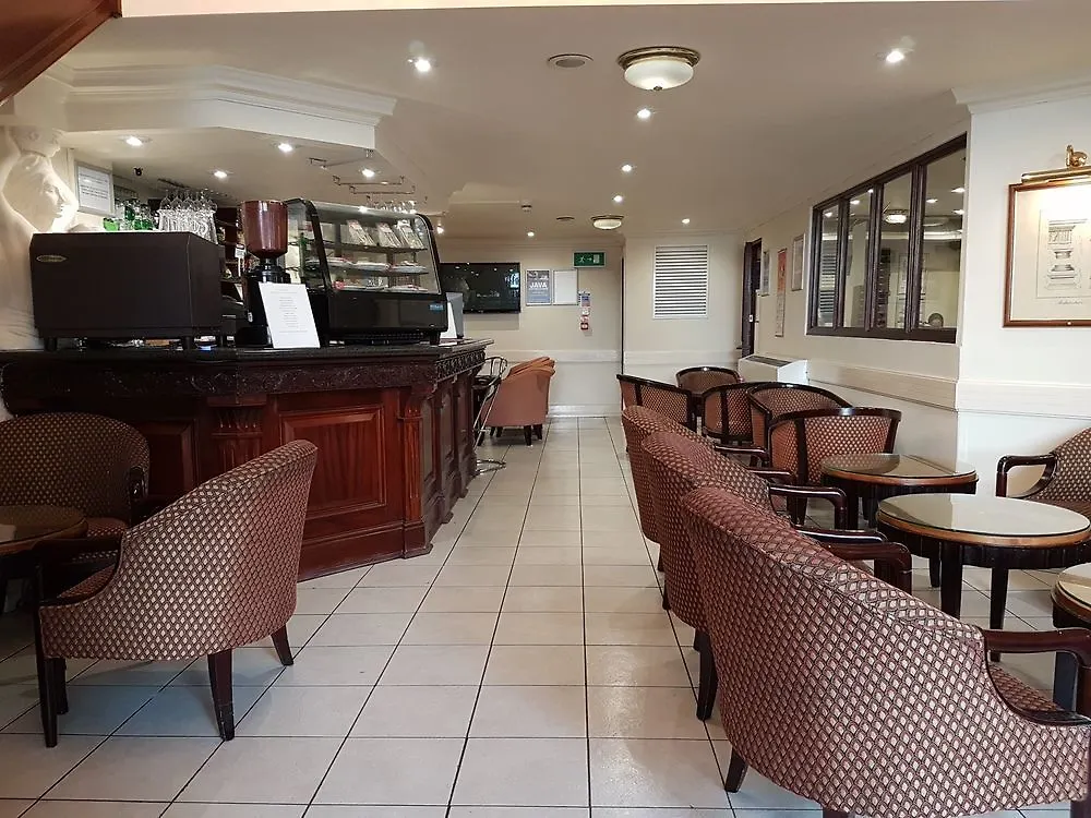 **  The Ashley Hotel Hale  Großbritannien